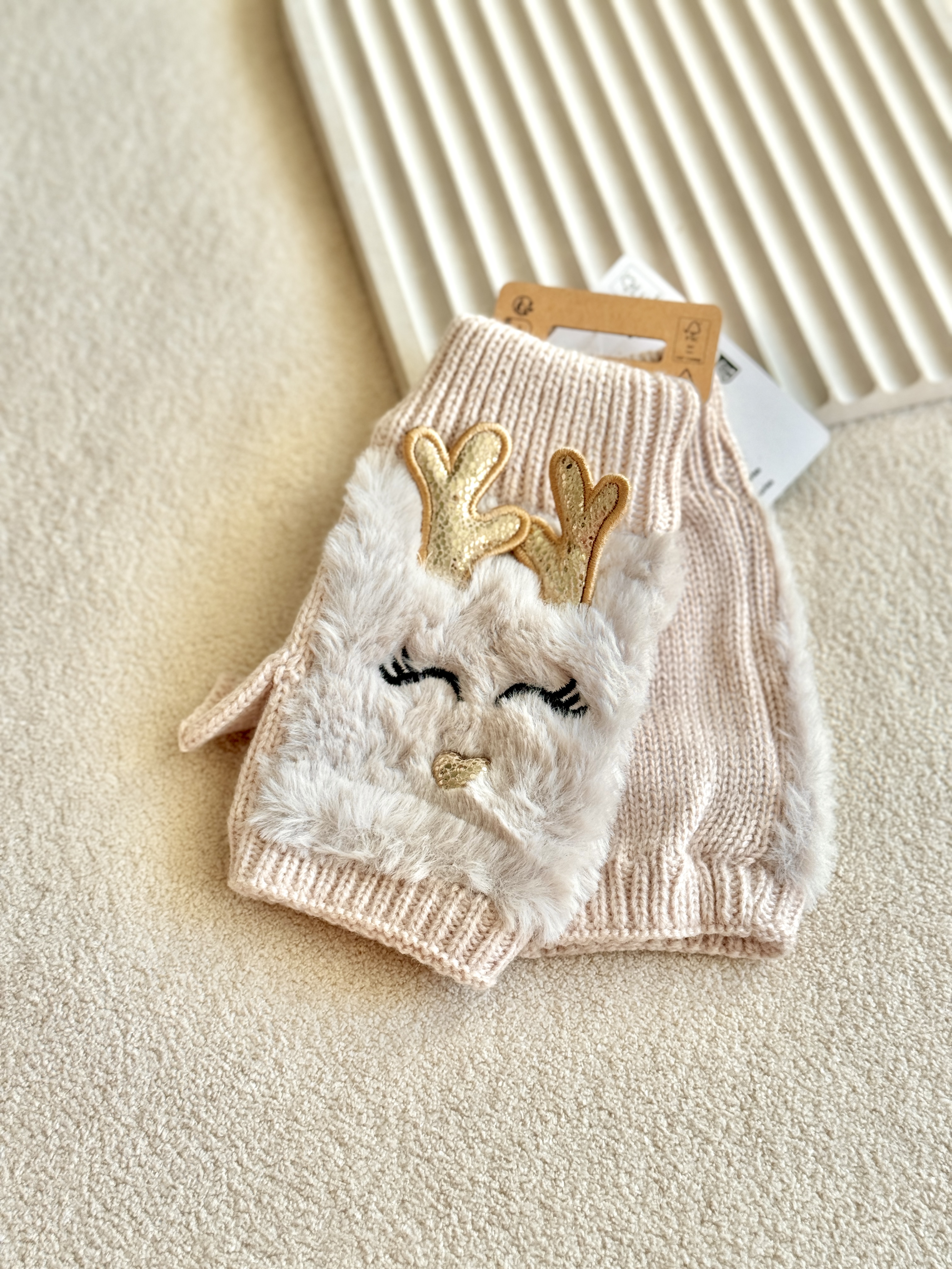 دستکش‌طرج گوزن