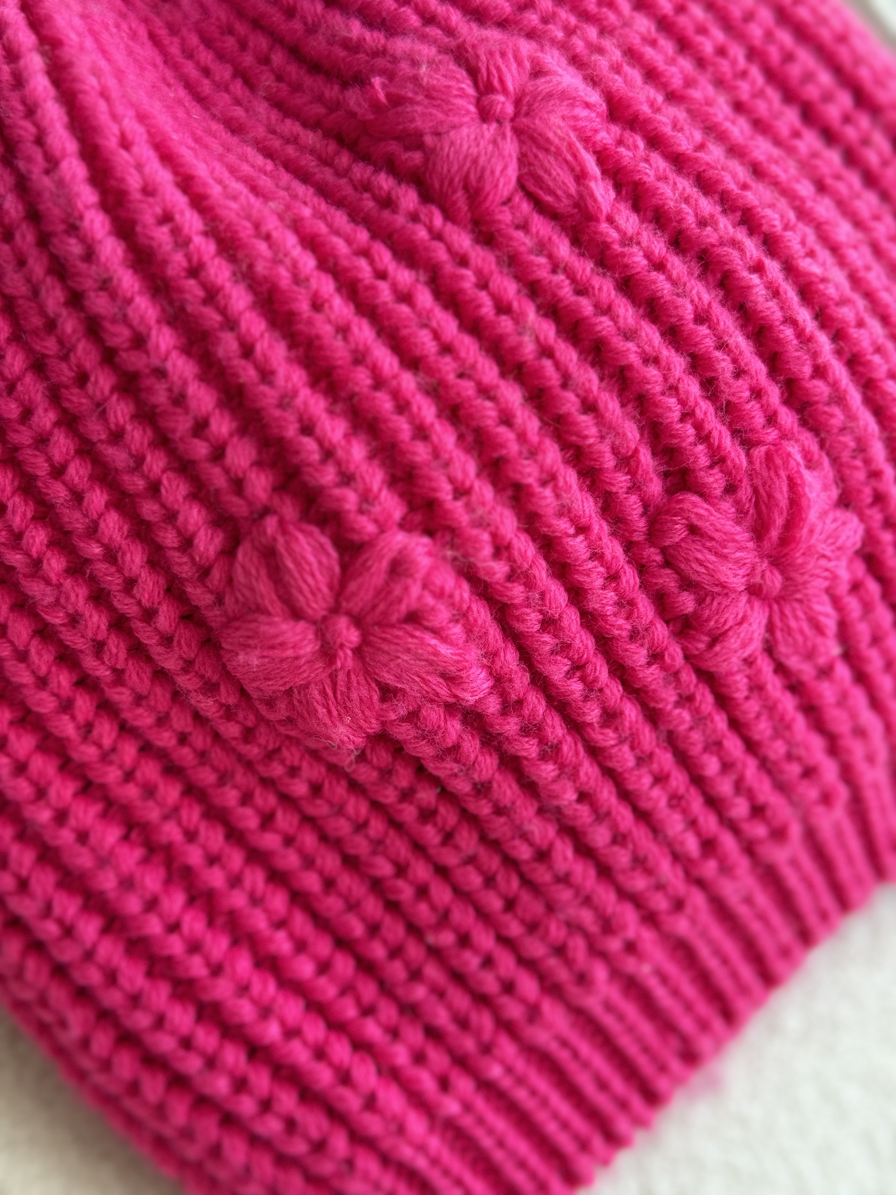 کلاه صورتی بچگانه